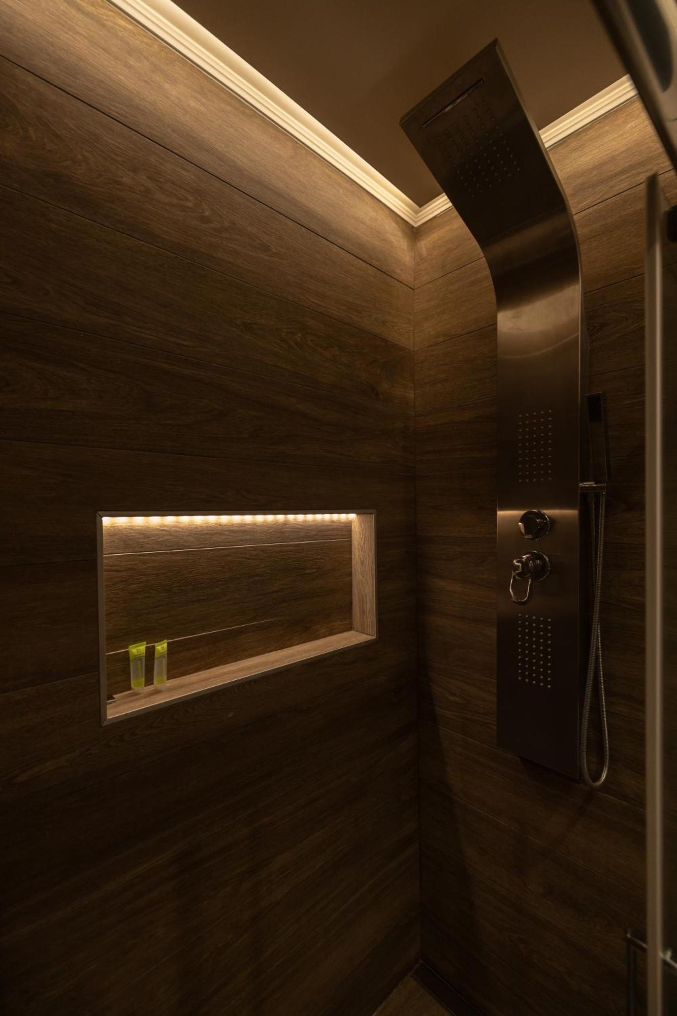 Urban Luxury By Infox Apartment